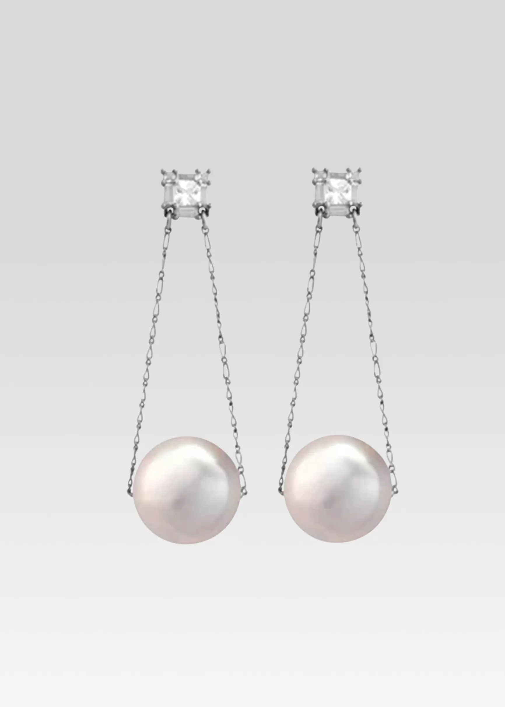 Trending*Retrofete Jules Pearl Earrings Silver