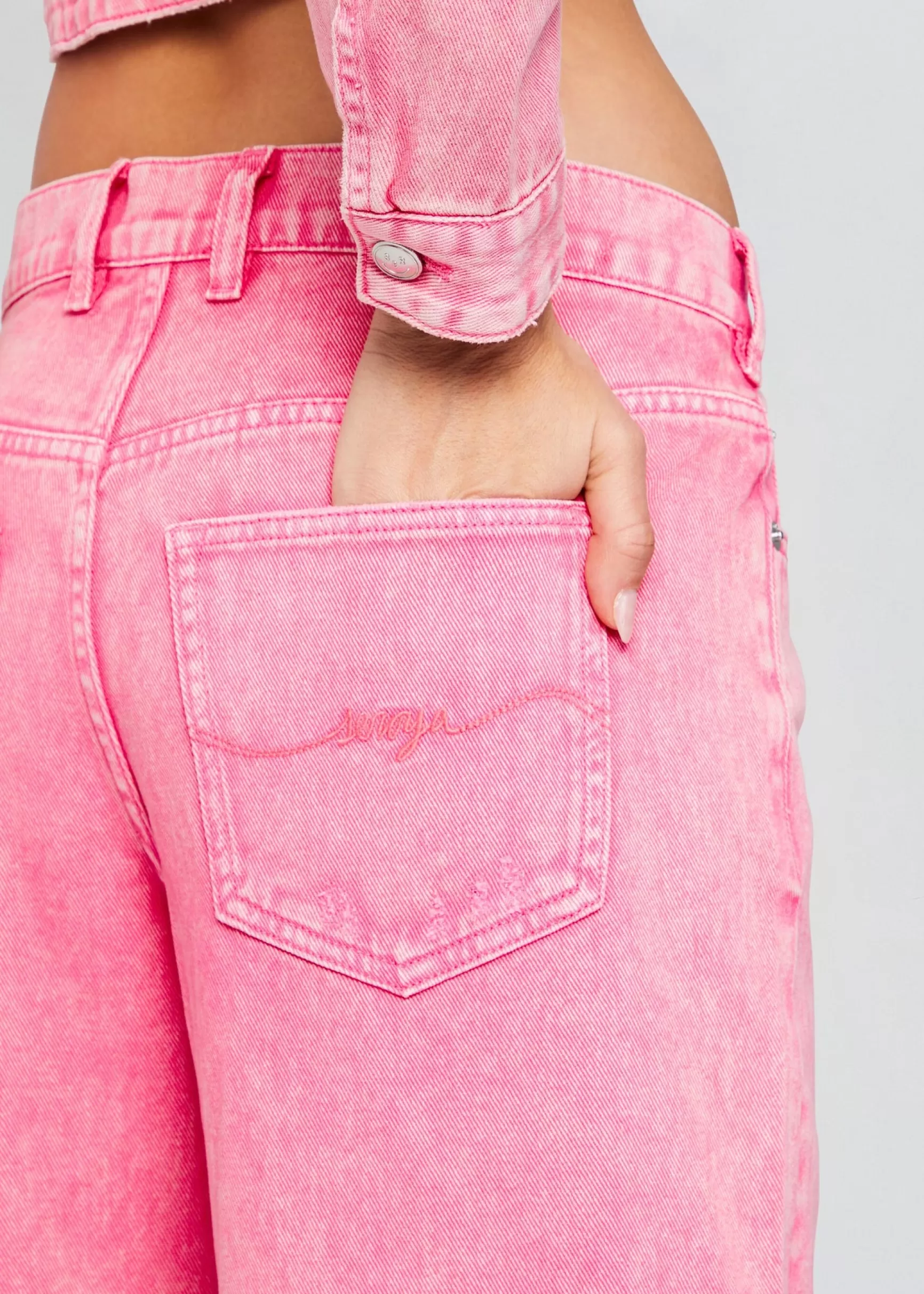 Denim*Retrofete Margot Cuffed Boyfriend Jean Malibu Pink